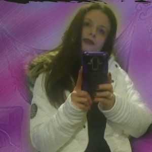 Meet your Posher, Crystal